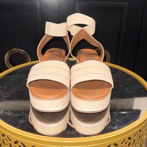 Elegant Cream Sandals (Size US 8.5)